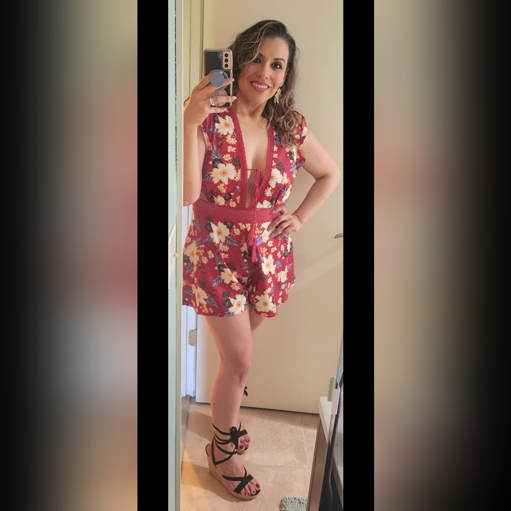 Floral Red Deep V Romper - Picture 3 of 3